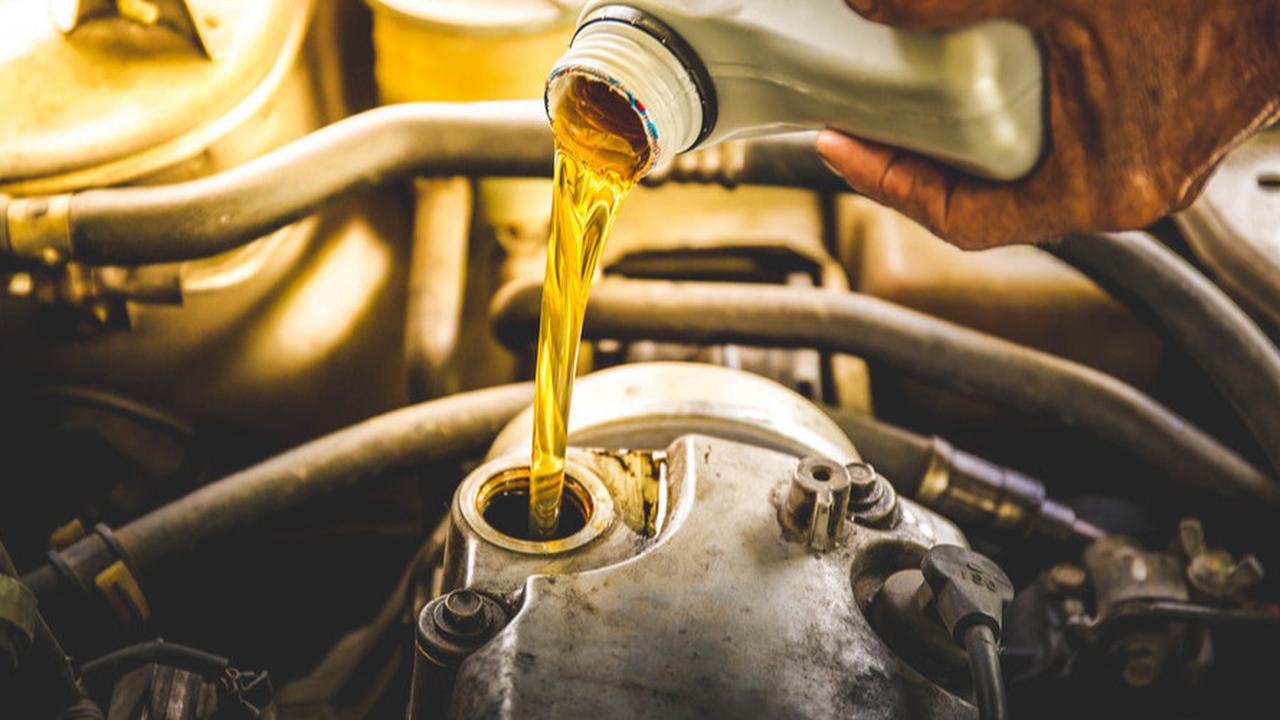 Kriteria Mobil yang Cocok Gunakan Oli Sintetik dan Mineral