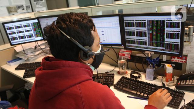 FOTO: PPKM, IHSG Ditutup Menguat