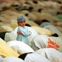 Banyak kegiatan yang kerap dilakukan anak-anak 90-an saat bolos Tarawih. Apa saja? (Via: willby.ru)