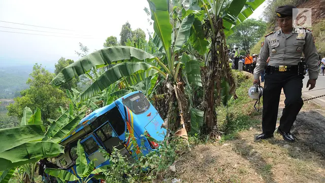 Bus Masuk Jurang di Sukabumi