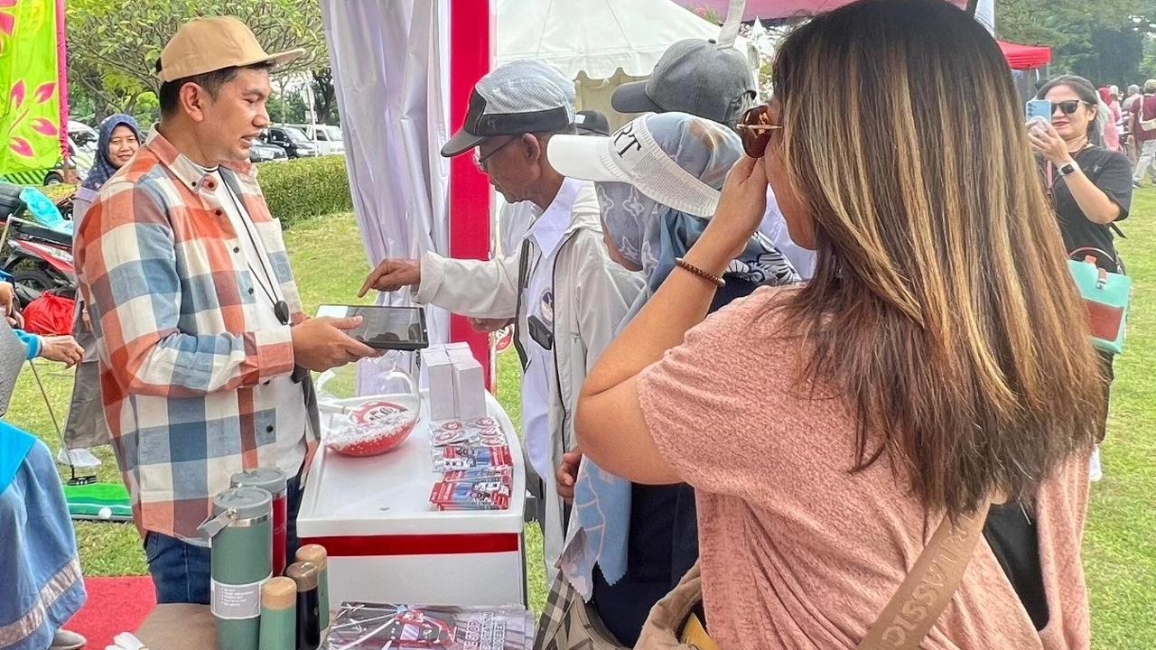 FOTO: LRT Jabodebek Dukung Transportasi Publik di Festival IWE 2026