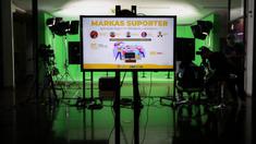 Kesuksesan perhelatan Liga 1 2021/2022 menginspirasi lahirnya program Markas Suporter. Program ini merupakan inisiasi dari Kapanlagi Youniverse melalui Bola.com dan Bola.net dengan PSSI untuk menjadi wadah sekaligus rumah para suporter Tanah Air. (Bola.com/Bagaskara Lazuardi)