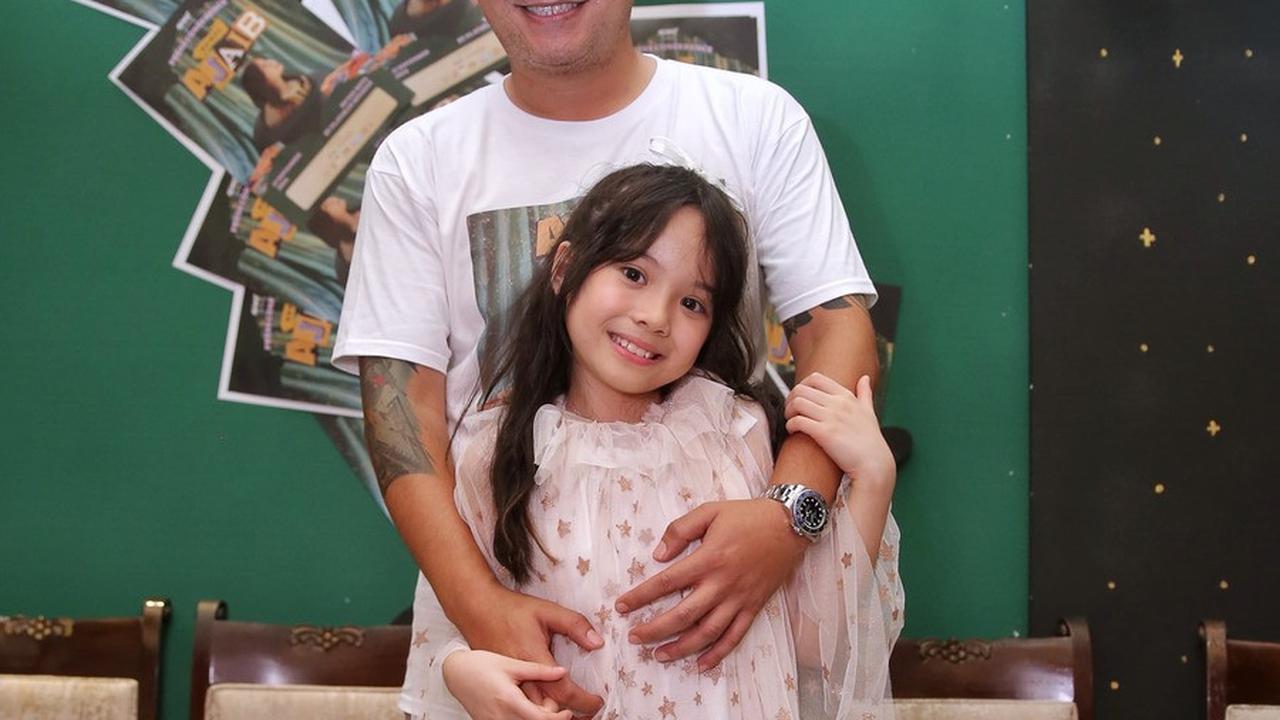 8 Potret Keseruan Perilisan Single Terbaru 'Ajaib' dari Gempi, Dihadiri Nagita Slavina Hingga Ariel NOAH