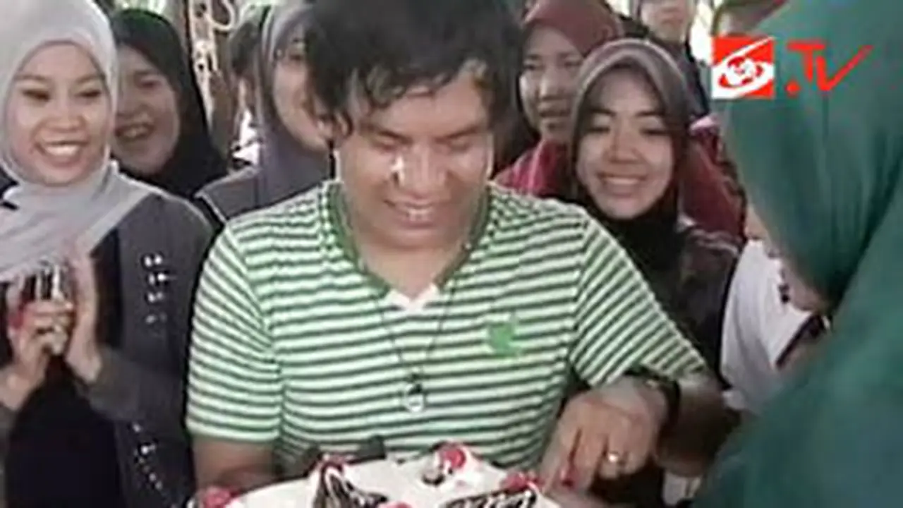 Faank dapat kejutan dari sang Istri.