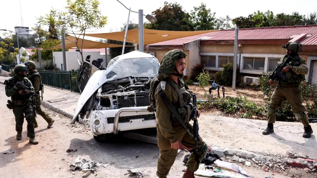 Bahkan, Perdana Menteri Israel juga telah diselidiki oleh Mahkamah Pidana Internasional atas kekejaman yang dilakukan atas rakyat Palestina. <br>
