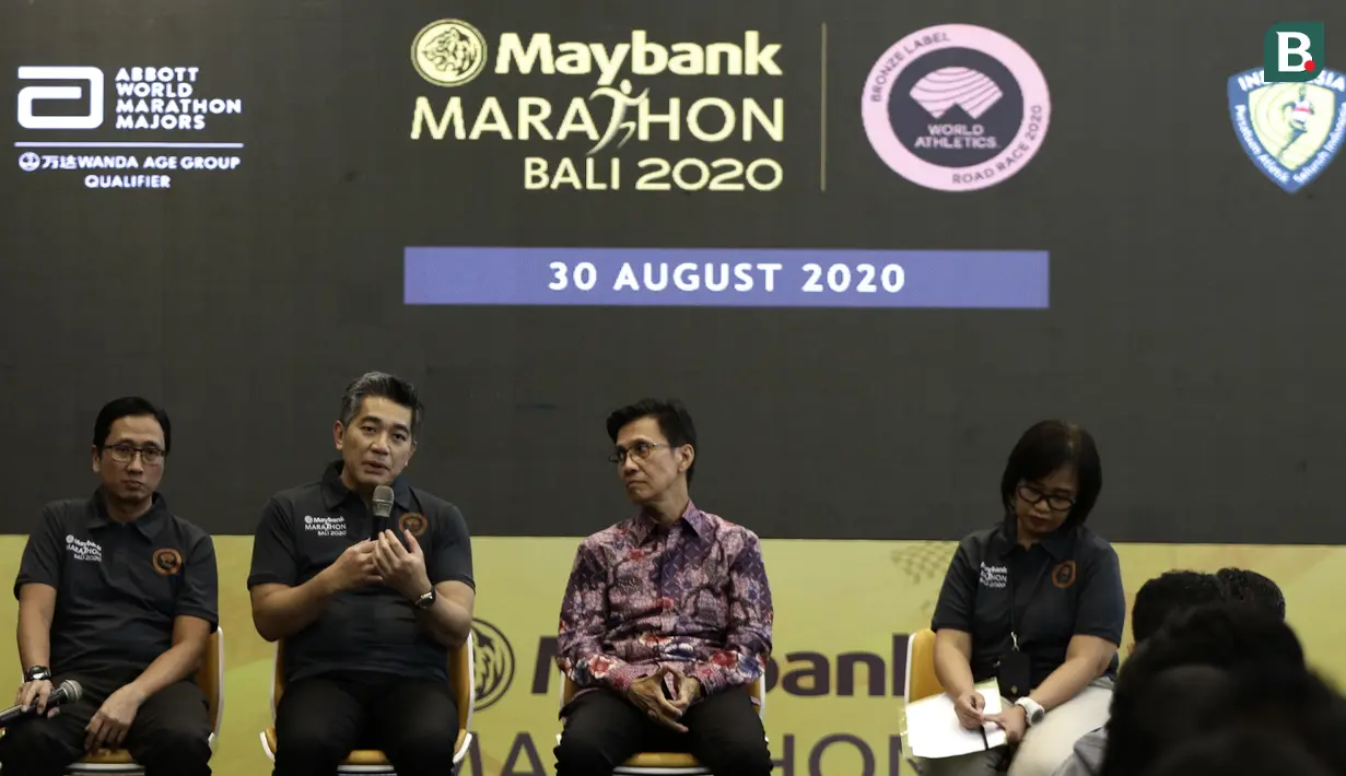 Presiden Direktur Maybank, Taswin Zakaria, saat konfrensi pers lomba lari Maybank Marathon 2020 di Sentra Senayan, Jakarta, Rabu (5/2). Gelaran Maybank Marathon ke-9 ini diadakan di Bali.(Bola.com/Yoppy Renato)