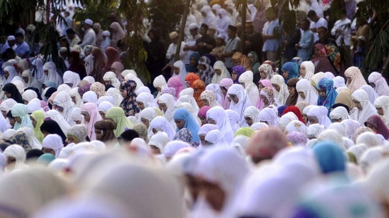 Melaksanakan Salat Idul Fitri 1436 H di Kebun Raya Bogor