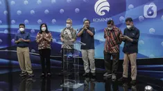 Dari kiri-kanan: Direktur Pengembangan Pita Lebar Kemenkominfo Marvels Situmorang, Staf Khusus Menteri Kemenkominfo Rosarita Niken Widiastuti, Direktur Jenderal IKP Usman Kansong, Direktur Jenderal SDPPI Kemenkominfo Ismail, Sekjen ATVSI Gilang Iskandar, dan Direktur Penyiaran Kemenkominfo Geryantika Kurnia saat konferensi pers terkait penerapan analog switch off (ASO) wilayah Jabodetabek di Gedung Kemenkominfo, Jakarta, Rabu (5/10/2022). Kementerian Komunikasi dan Informatika (Kemkominfo) memutuskan menunda penerapan analog switch off (ASO) di wilayah Jabodetabek yang seharusnya dilakukan pada hari ini 5 Oktober 2022 menjadi 2 November 2022. (Liputan6.com/Johan Tallo)