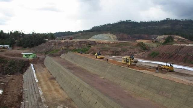 Polda Sulsel terus berupaya memenuhi petunjuk jaksa agar kasus dugaan korupsi bandara mangkendek toraja segera rampung (Liputan6.com/ Eka Hakim)