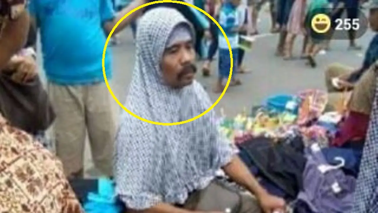 Bapak-bapak Kumisan Jual Jilbab di Tanah Abang Bikin Heboh