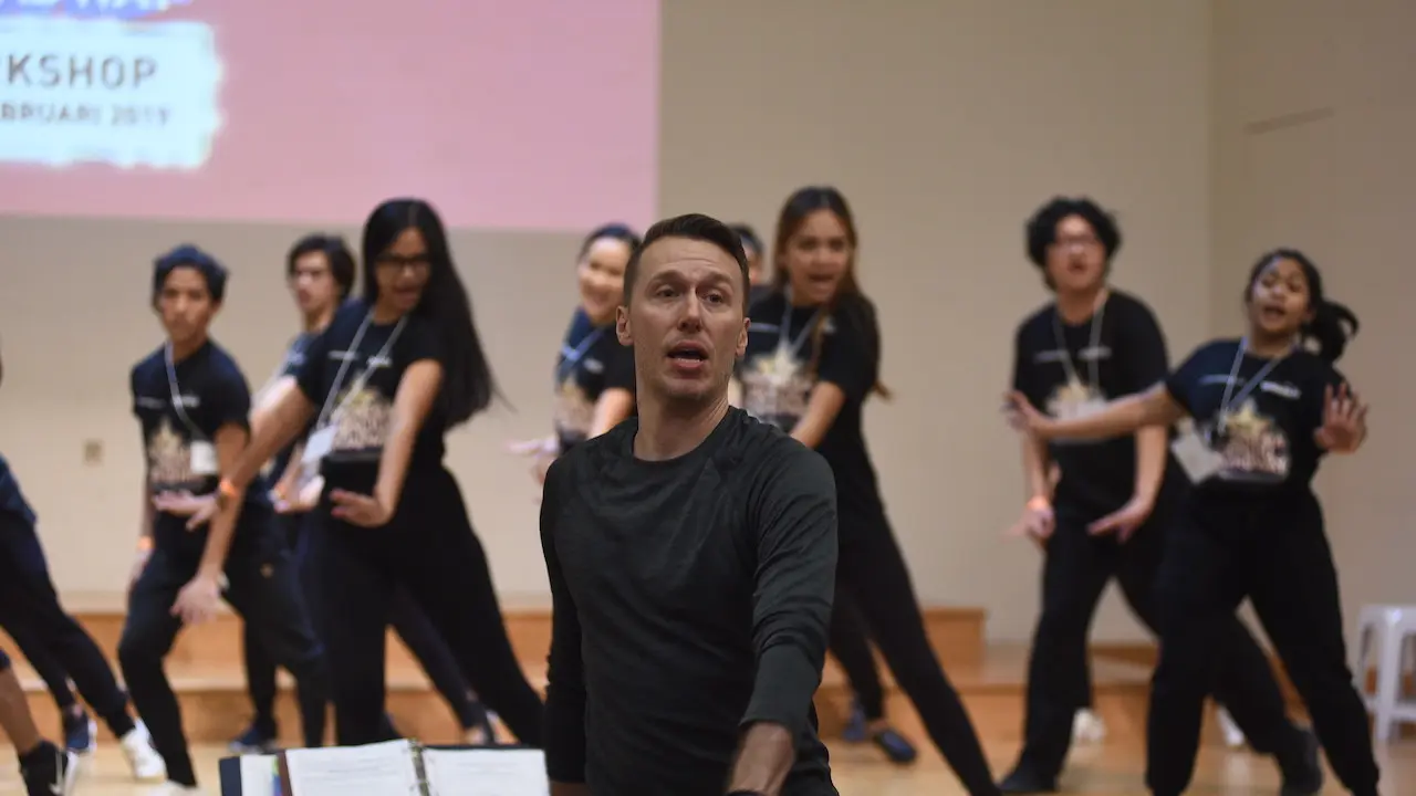 70 peserta mengikuti program intensif bersama para pengajar dari StudentsLive - Passport to Broadway.