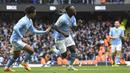 Selebrasi gelandang Manchester City, Jeremy Doku (kanan) bersama Oscar Bobb setelah mencetak gol keempat timnya ke gawang Luton Town pada laga pekan ke-33 Premier League 2023/2024 di Etihad Stadium, Manchester, Sabtu (13/4/2024). (AP Photo/Rui Vieira)