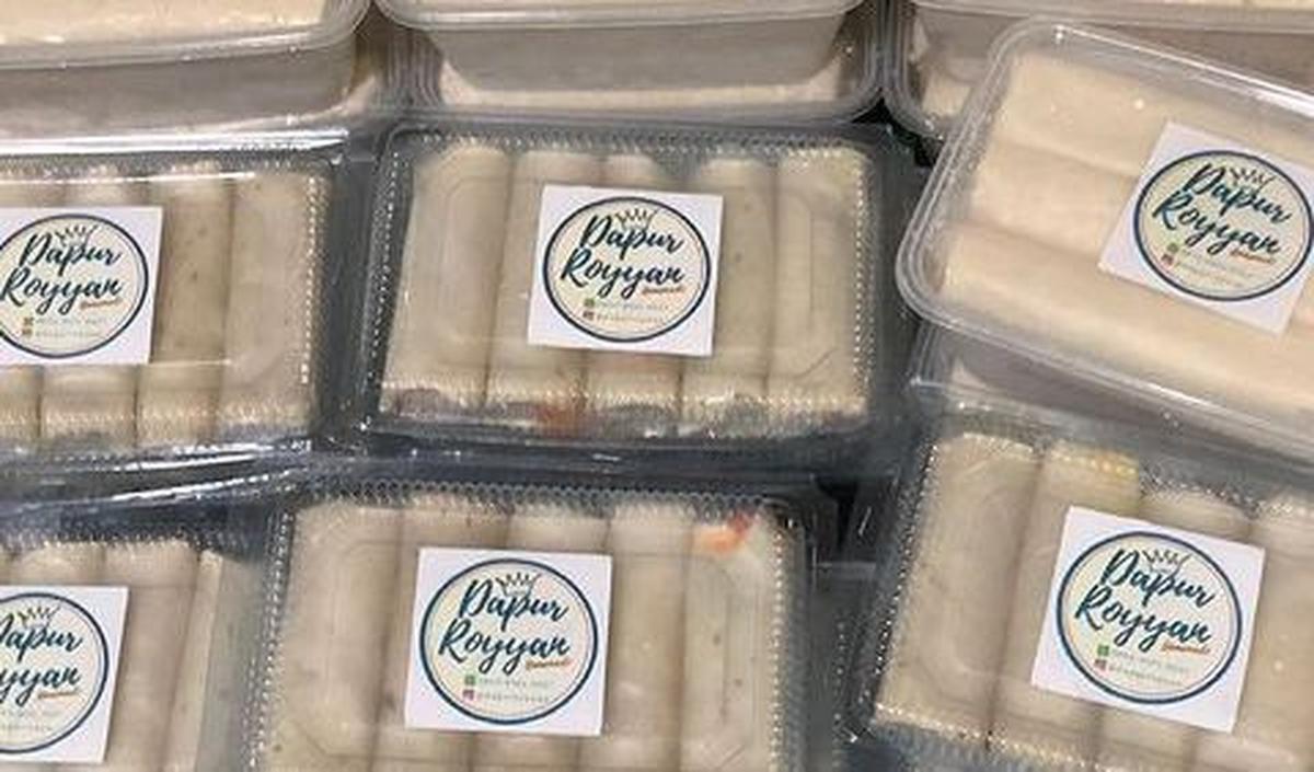 Cari wadah yang ukurannya cocok untuk makanan sehingga tidak terlalu besar atau terlalu kecil.