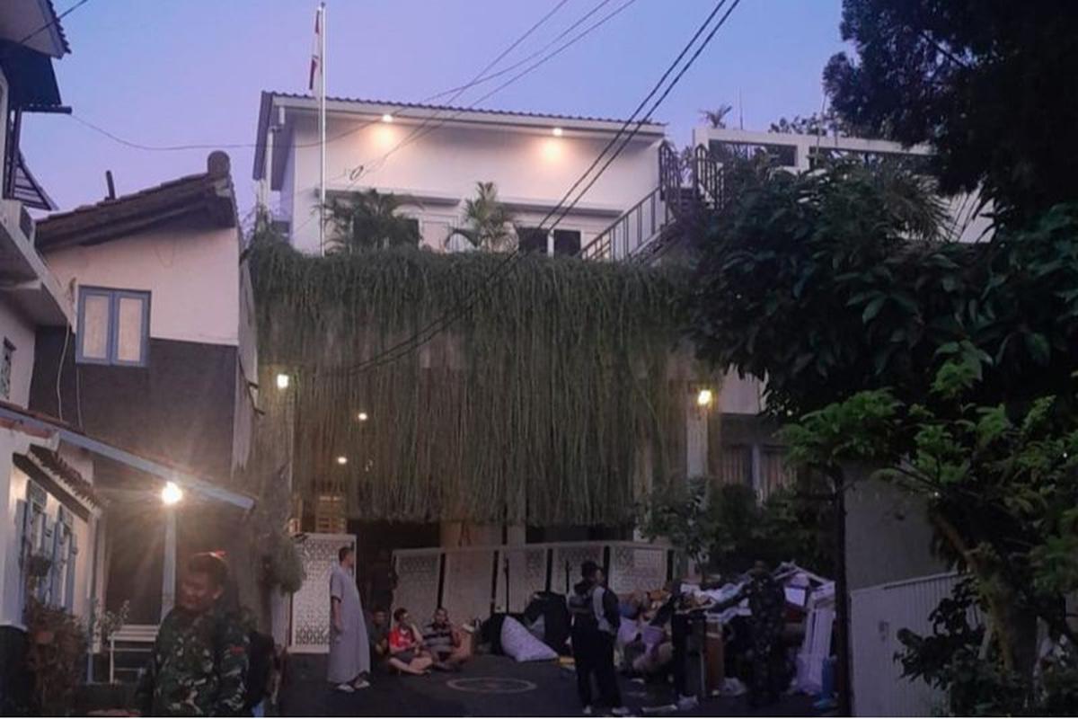 Mengejutkan! Detik-detik Penjarahan Rumah Sri Mulyani di Bintaro: Ratusan Remaja Terlibat