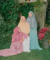 Dewi Sandra lewat brand busana muslimnya Doa memberikan tutorial 1 bergi 3 gaya yang bisa dipakai segala acara dari kasual sampai formal. [Foto: @doa.indonesia]