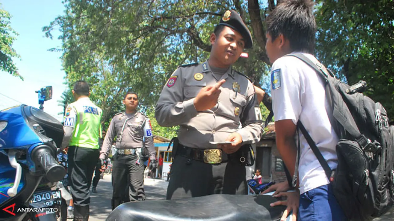 razia-motor-pelajar-130911c.jpg