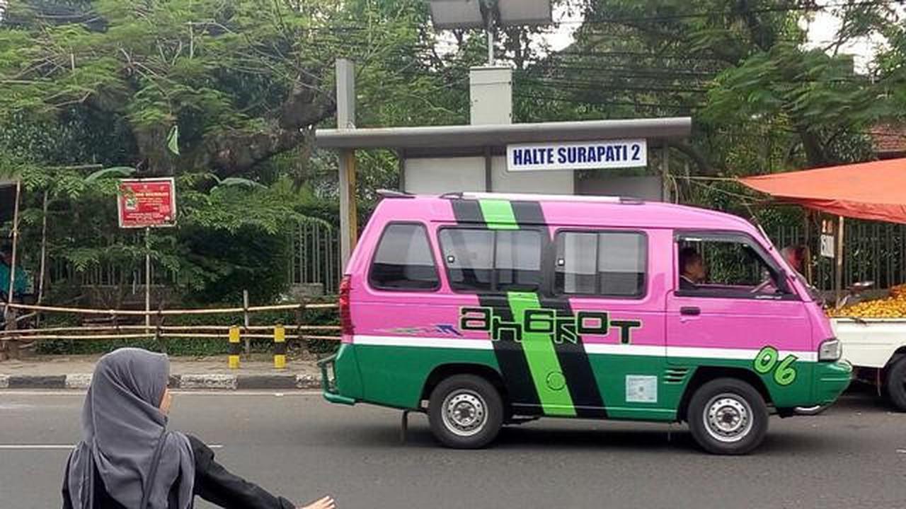 Dedi Mulyadi Liburkan Angkot Kota Bandung pada 31 Desember 2025 dan 1 Januari 2026