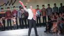 Desainer Musa Widyatmodjo saat mengikuti ajang Jakarta Fashion and Food Festival di Jakarta, Jumat (22/5/2015). Rancangan Musa Widyatmodjo bertema "Luxury Man". (Liputan6.com/Faizal Fanani)