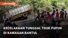 Beredar video viral terkait kecelakaan tunggal sebuah truk bermuatan pupuk. Kecelakaan tersebut terjadi di Kali Urang, Bantul