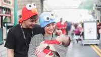 Pose Chelsea Olivia - Glenn Alinskie Ini Dianggap Bahayakan Anak