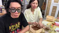 8 Potret Dapur dan Meja Makan Rumah Bimbim Slank yang Minimalis &amp; Fungsional