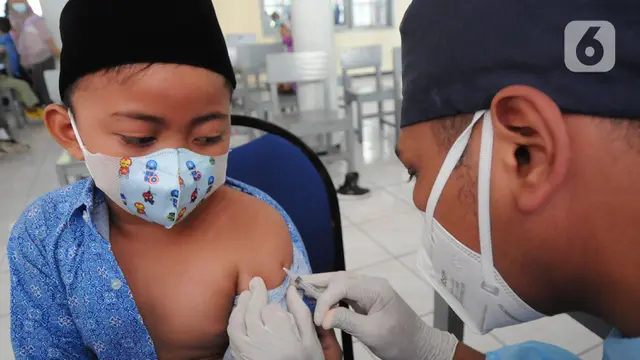 Ekspresi Anak-Anak Saat Kegiatan Bulan Imunisasi Anak Sekolah