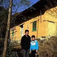 Kakak beradik hidup nelangsa setelah ditinggal orangtua. (Foto: shanghaiist.com)