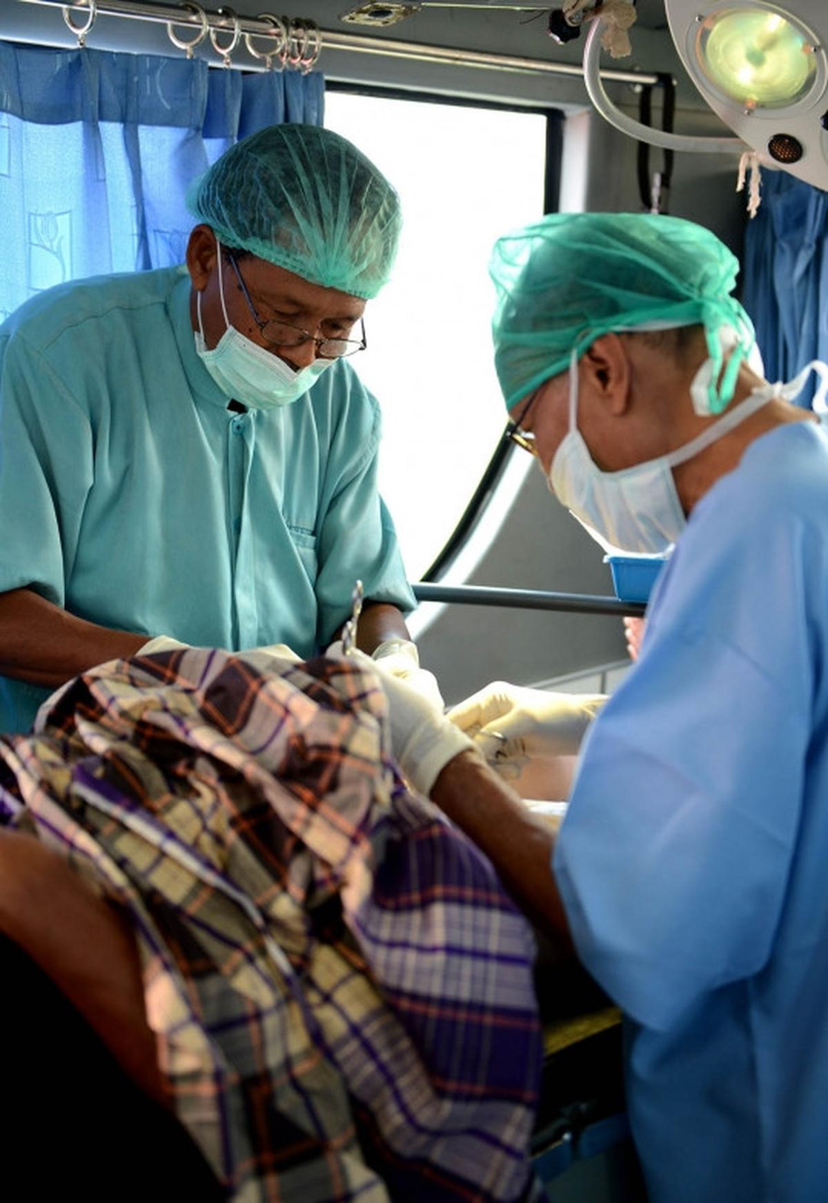 Antusiasme bapak-bapak di Gianyar ikut program KB