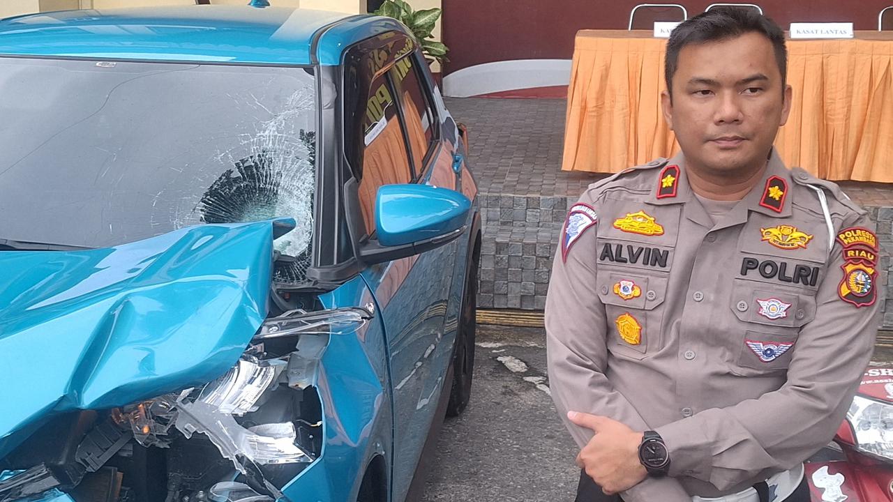 Marisa mahasiswi cantik tabrak pemotor di riau