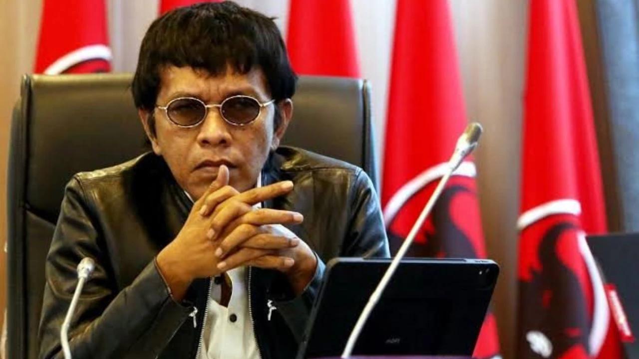 VIDEO: Emosi Adian PDIP Sampai Tunjuk-Tunjuk Semprot Purbaya Soal Thrifting "Negara ini Gagal!"