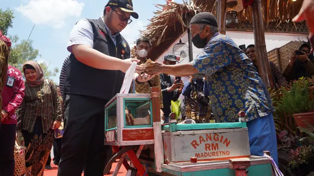 Bupati Kediri Hanindhito Himawan Pramana