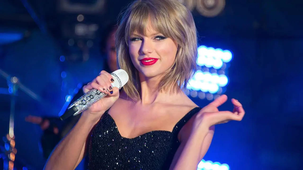 [Bintang] Taylor Swift