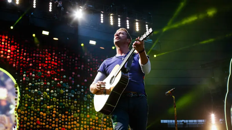 Penampilan Coldplay Berhasil Pukau Penggermar di Prancis