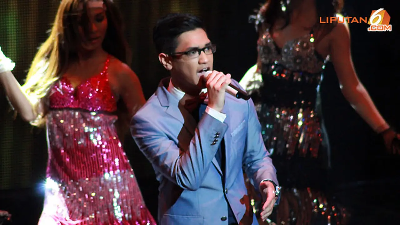 afgan-menyayi-130114b.jpg