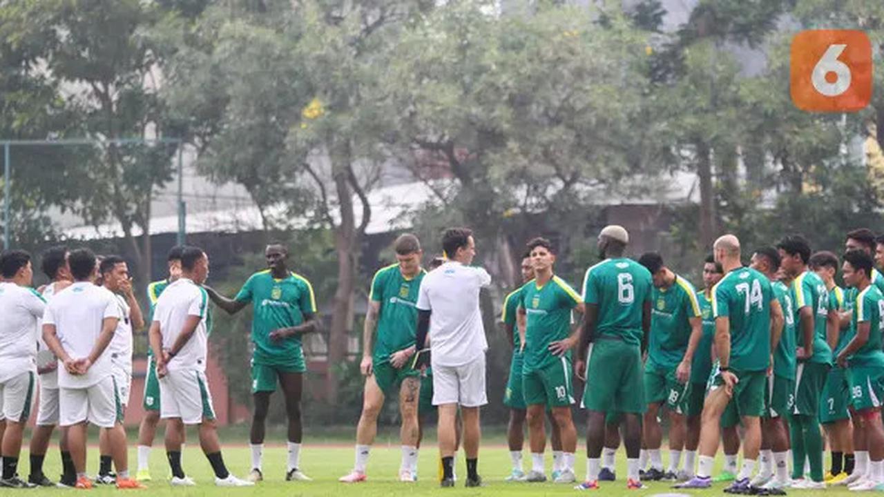 Manajemen Klub Ambil Sikap usai Kekalahan Persebaya dari Persis Solo, Nasib Paul Munster di Ujung Tanduk?