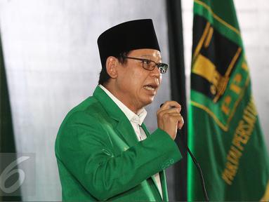 Ketua Umum PPP Djan Faridz membuka Rapat Koordinasi Nasional (Rakornas) PPP di Jakarta, Jumat (31/3). Rakornas yang dihadiri DPW dan DPC PPP se-Indonesia mengambil tema 'Bersatu Merajut Persatuan Untuk Meraih Kemenangan.' (Liputan6.com/Herman Zakharia)