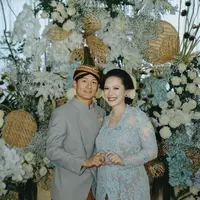 Intip penampilan Athina, istri Rio Haryanto di momen Mitoni 7 bulan anak pertama (@rvsdphoto)