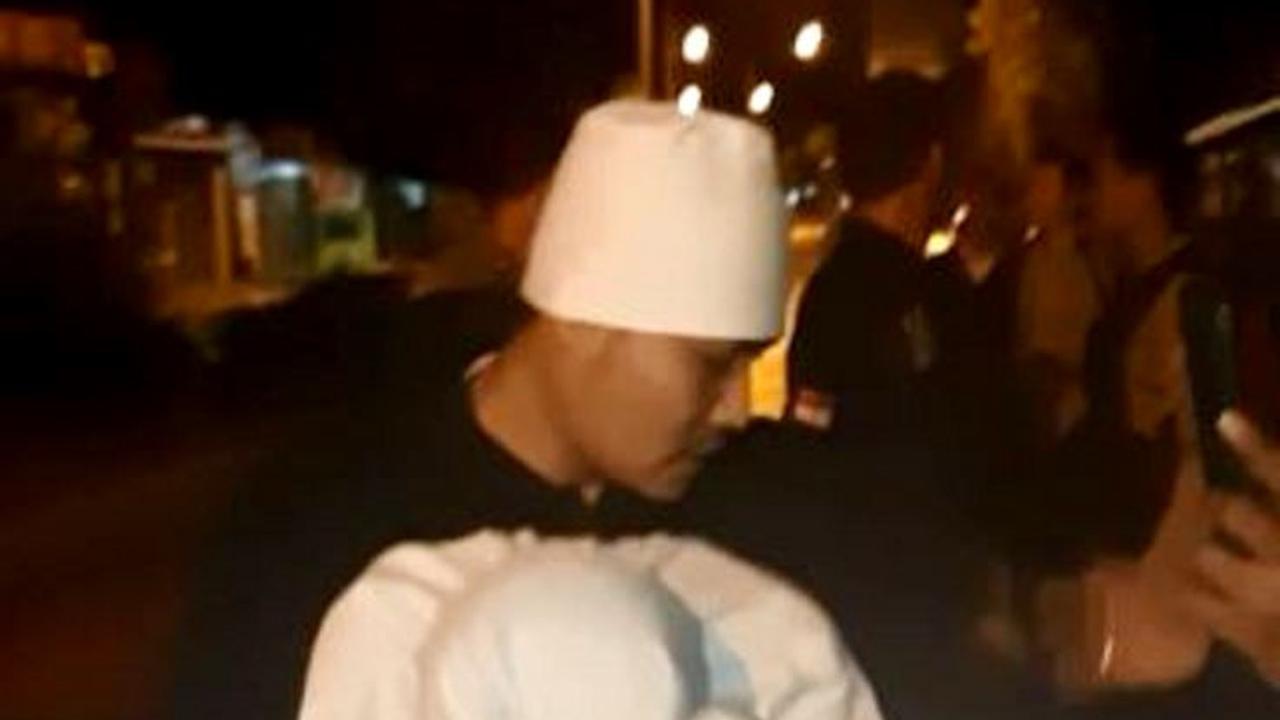 Hantu pocong palsu tertangkap di Pemalang. (Foto: Liputan6.com/Polres Pemalang/Muhamad Ridlo)