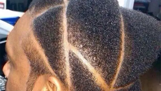 15 Gaya Potongan Rambut Tidak Biasa Ini Bikin Geleng Kepala