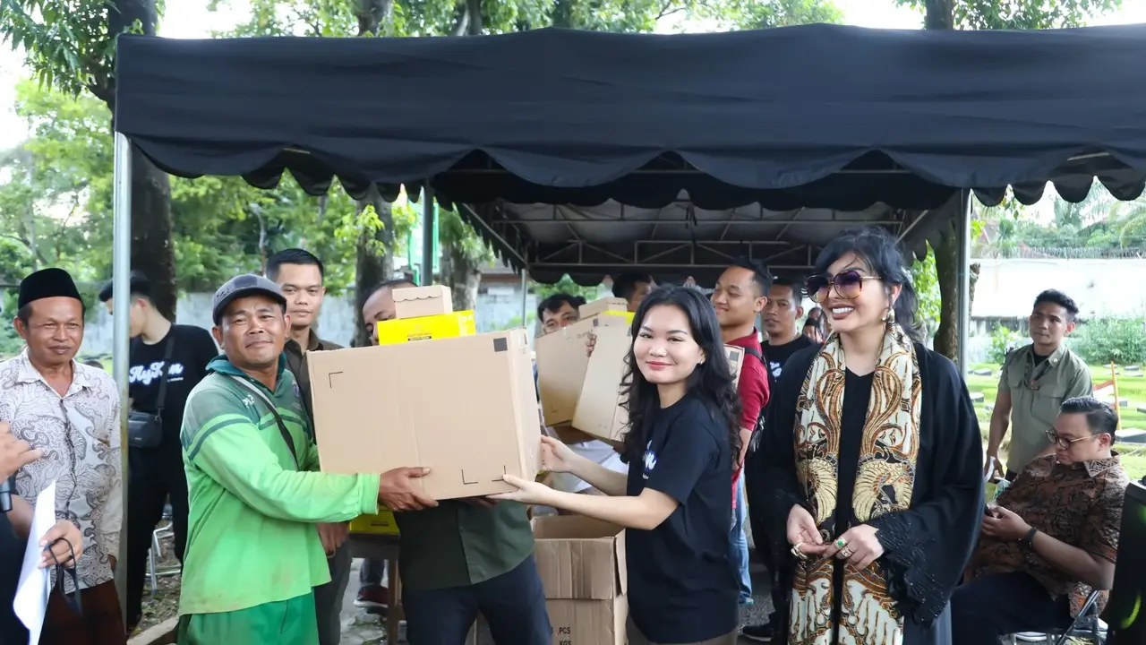 Kegiatan sosial bertajuk For Ramadan with Love menyalurkan lebih dari 550 paket sembako, makanan, serta zakat, infak, dan sedekah (ZIS) kepada masyarakat (Istimewa)