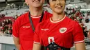 Menanggalkan pesona Yura Yunited, Yura Yunita tampil kece dalam balutan wastra serba merah [@yurayunita]