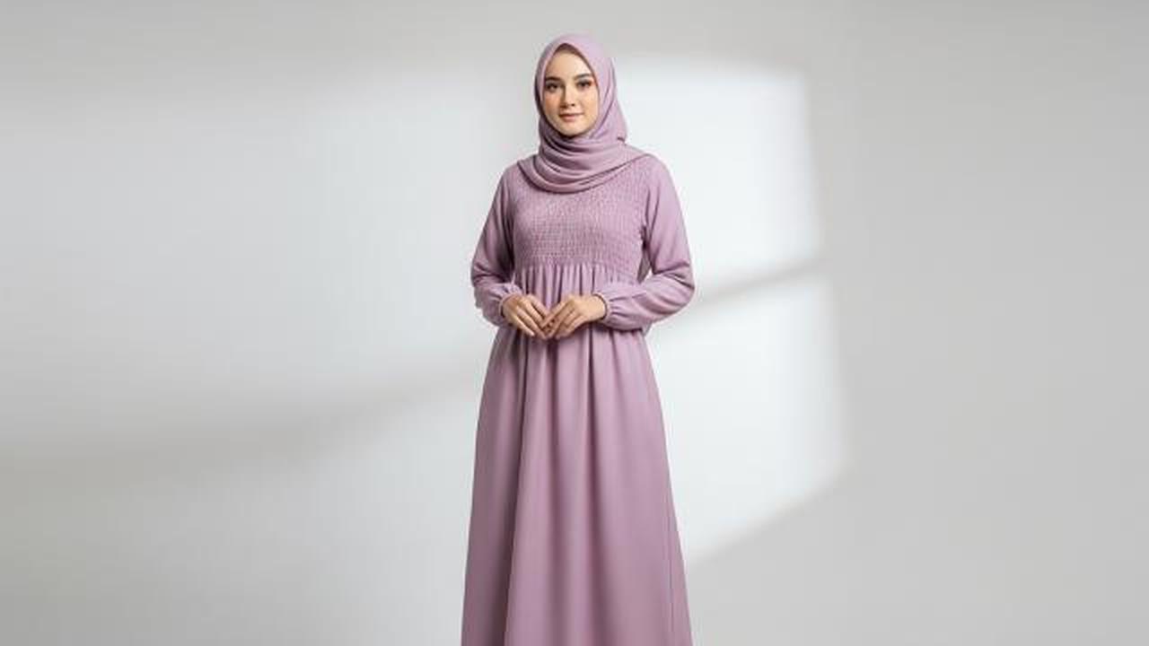 Gamis Kerut Dada Minimalis/Ide Model Gamis Simple untuk Kelompok Pengajian (Sumber: gemini.com)