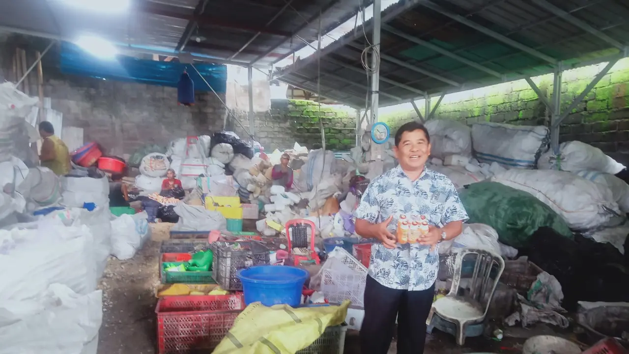 Pemilahan sampah plastik
