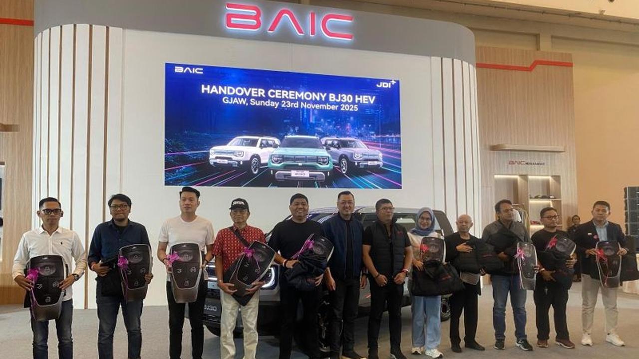BAIC Serah Terima Perdana 10 Unit BAIC BJ30 Hybrid, Distribusi Nasional Resmi Dimulai