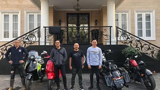 Potret Bagian Depan Rumah 6 Vokalis Band Tanah Air, Hunian Ariel NOAH Elegan