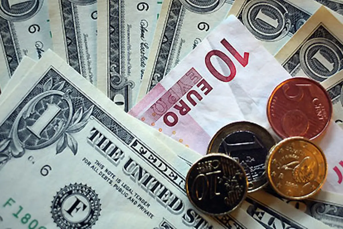 5 Tipe Orang Dilihat dari Caranya Memperhatikan Kurs Dollar