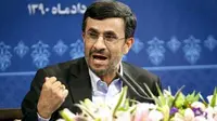 Presiden Iran Mahmoud Ahmadinejad dalam konferensi pers di Teheran, 7 Juni 2011. Ahmadinejad mencap FIFA sebagai "diktator dan penjajah". AFP PHOTO / BEHROUZ MEHRI