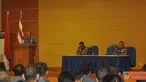 Citizen6, Surabaya: Dankobangdikal Laksda TNI Djoko teguh Wahojo berikan pengarahan pada prajuritnya untuk melek informasi dan selalu mengupdate informasi tentang situasi dan kondisi yang terjadi di lingkungan kantor atau rumah. (Pengirim: Penkobangdikal)