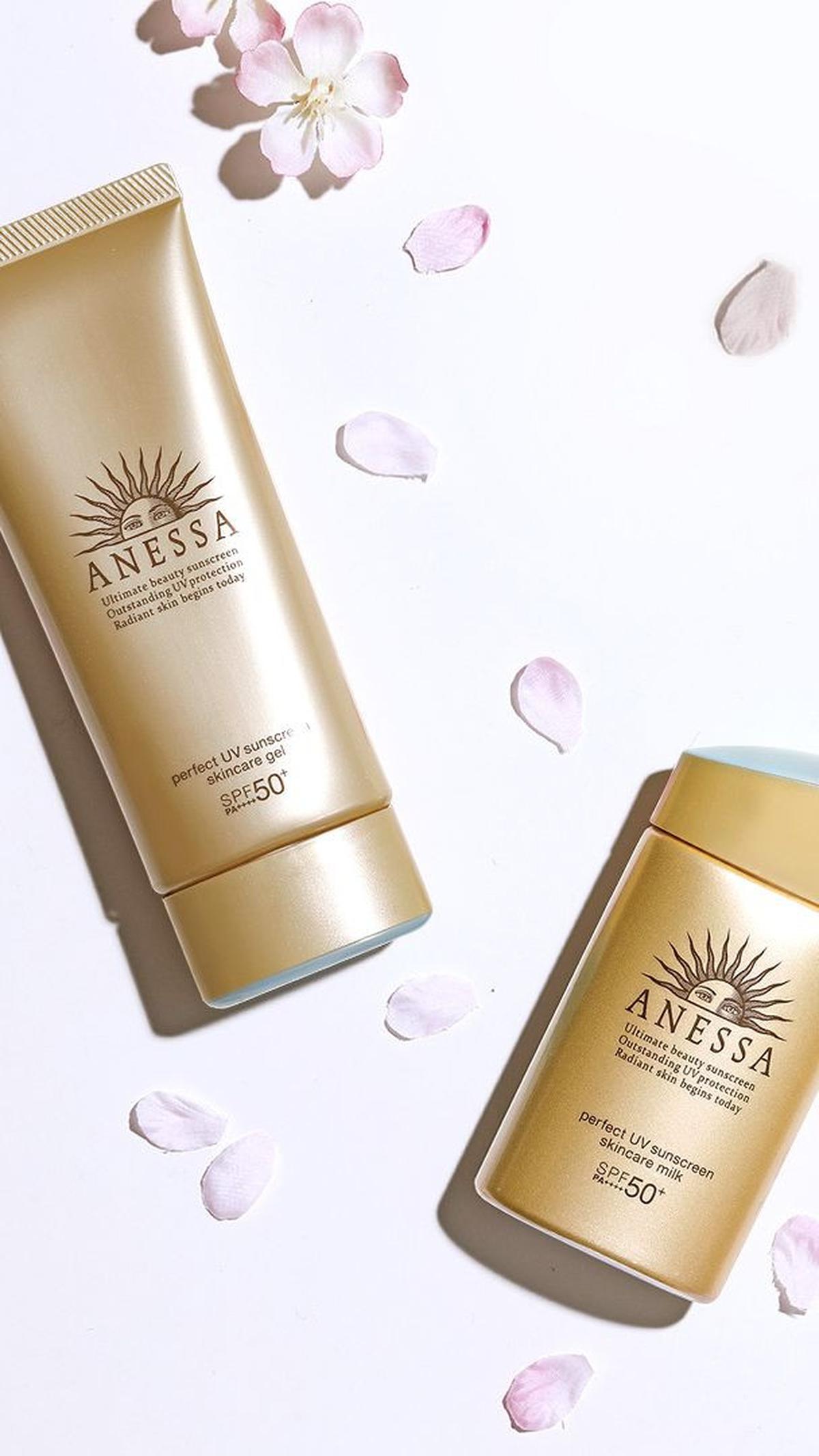 5. Pilih Sunscreen dengan Kandungan Vitamin C untuk Mencerahkan Kulit Kusam<br>