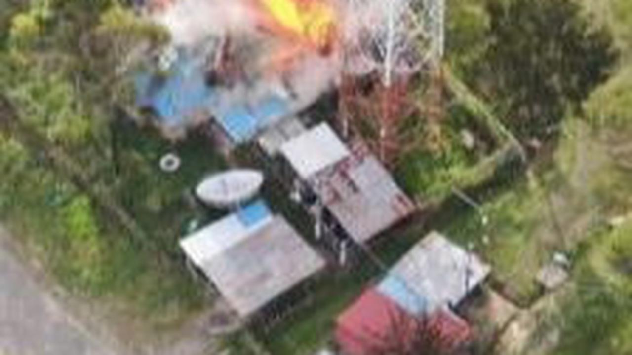 Berulah Lagi jelang HUT RI, KKB Bakar Tower Telkomsel dan Rumah Warga di Puncak Papua